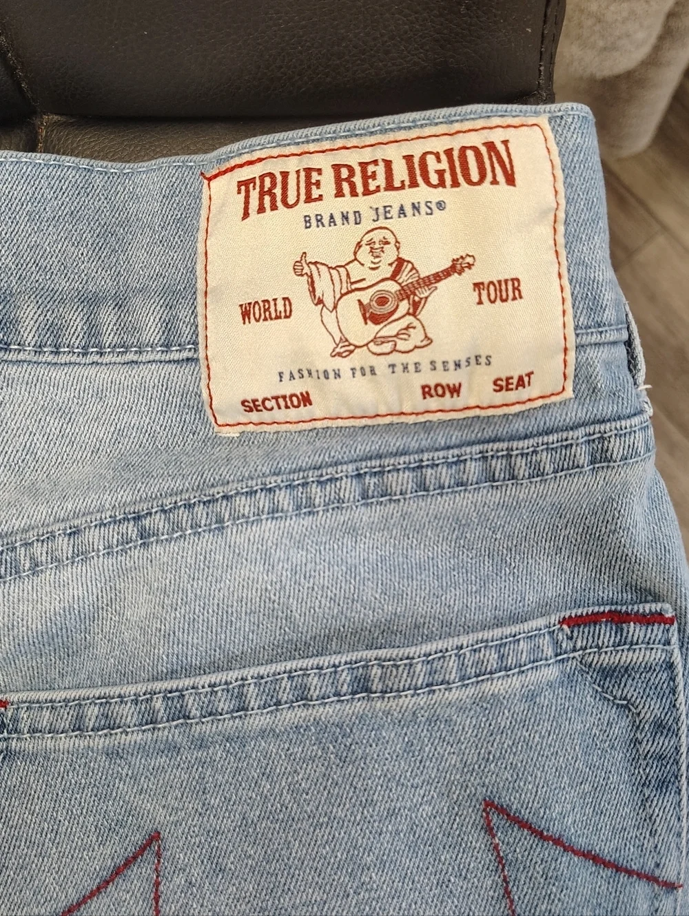 True Religion Light Blue Skinny Jeans with Signature Stitching Mens 32